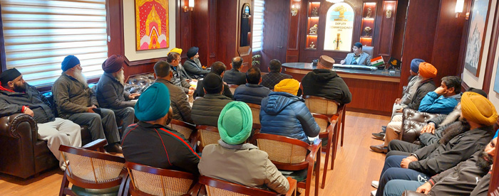 A meeting was held under the chairmanship of Deputy Commissioner Una to prepare the electoral roll for SGPC elections.